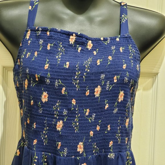 OLD NAVY Fitted Bodice Flowy Skirt Adjustable Straps Sun Dress, Size M - Picture 3 of 10